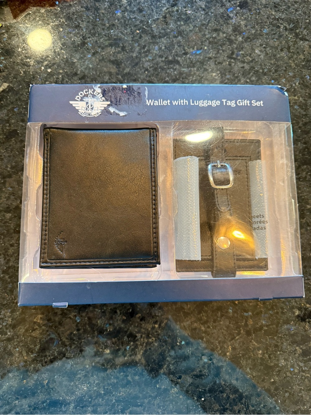 NWT Dockers Men's Black Leather Wallet & Luggage Tag Gift Set